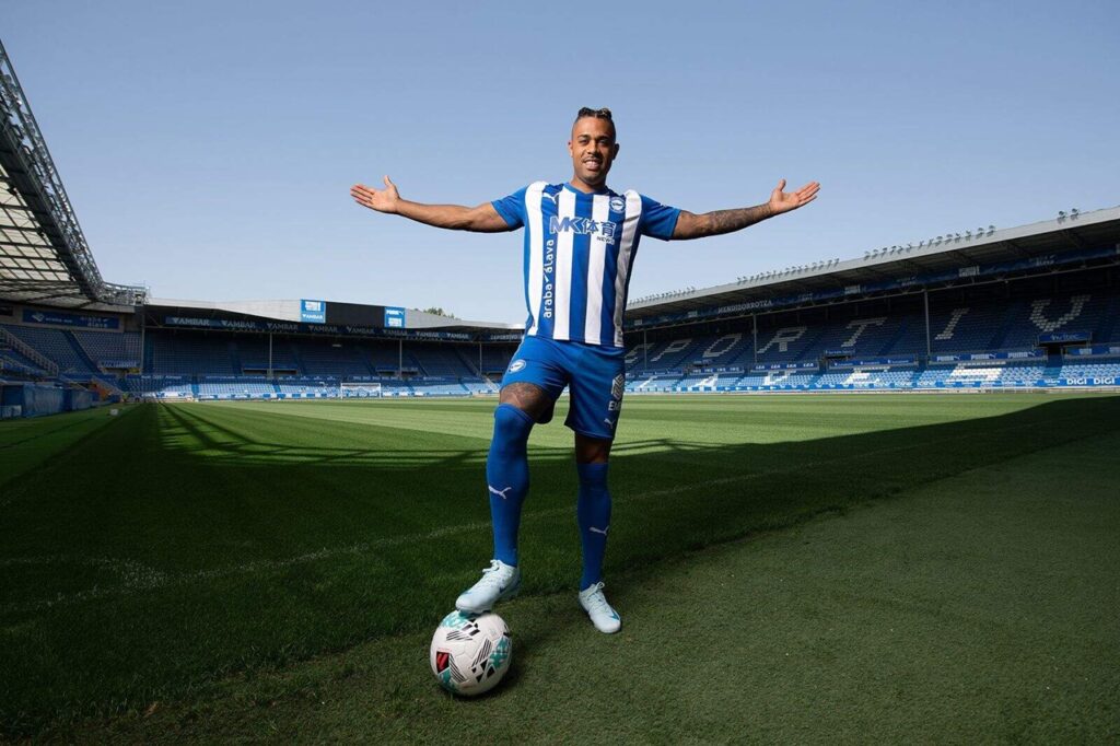 Mariano Díaz brilla con gol y asistencia en el arranque de LaLiga con el Alavés