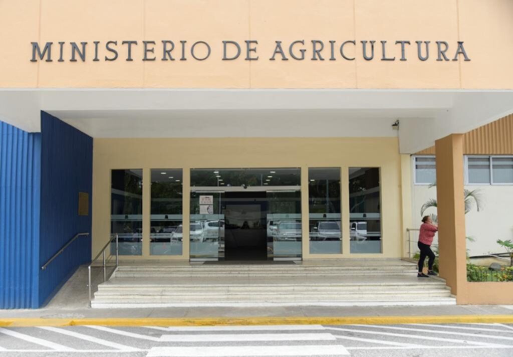 Agricultura ejecutó un presupuesto siete veces mayor que el previsto en su plan de contrataciones