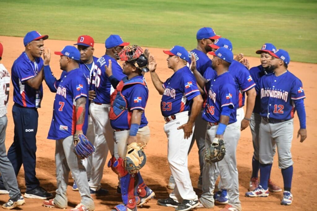 Suriel lanza juego sin hit y República Dominicana apalea a Colombia por nocaut en softbol masculino