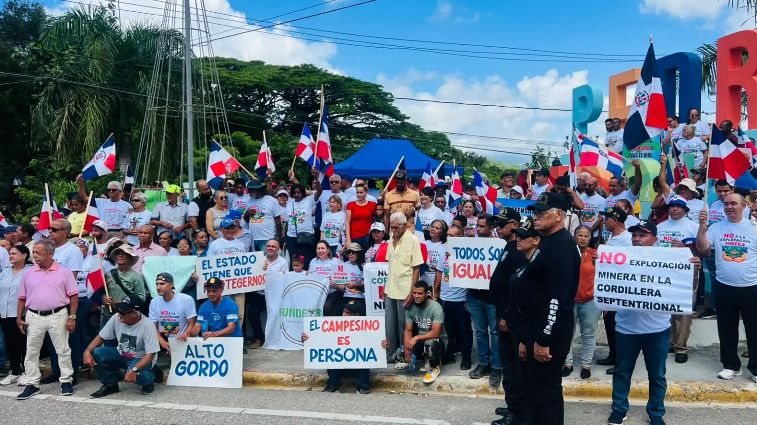 Movilización ciudadana contra planes que dañan la cordillera Septentrional.