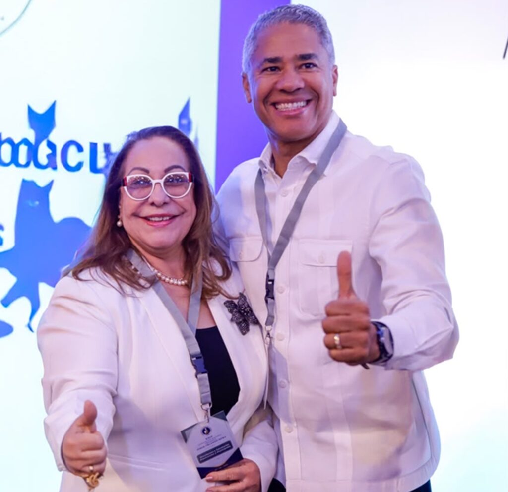 Andrés Cueto presidente municipal Santiago PRM felicita a Rosa Santos por su elección como subsecretaria nacional