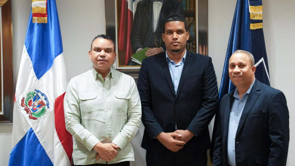 SNS impulsa mejoras en hospitales de Santo Domingo y Región Enriquillo