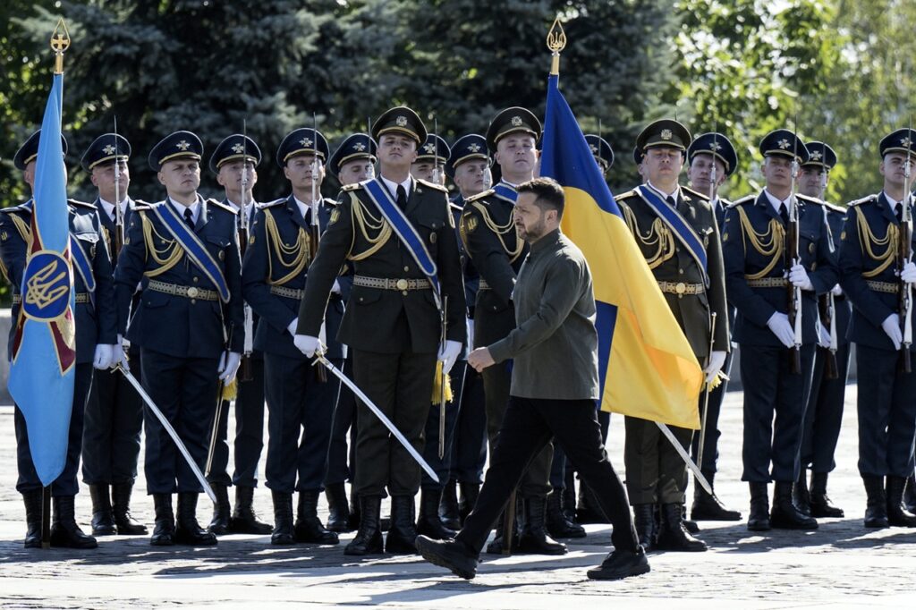 Ucrania celebra el Día de la Bandera junto a líderes europeos en medio de la guerra contra Rusia