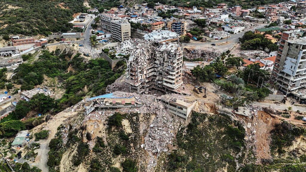 Venezuela supera los 6.500 muertos a dos meses de los devastadores terremotos