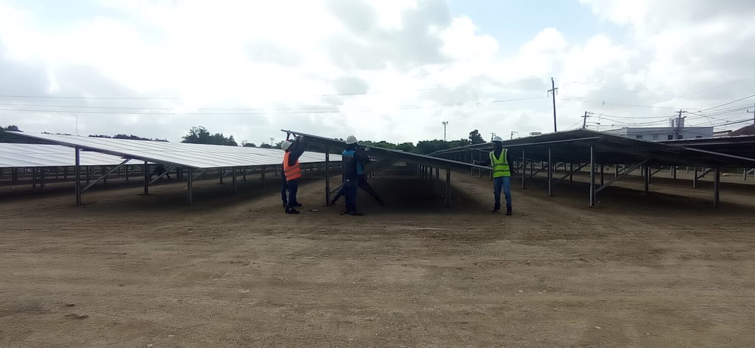 Coraasan construye parque solar de un megavatio para la planta de tratamiento de aguas residuales de Rafey