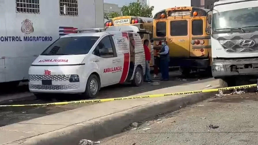 Cuerpo en descomposición encontrado en parqueo de Migración