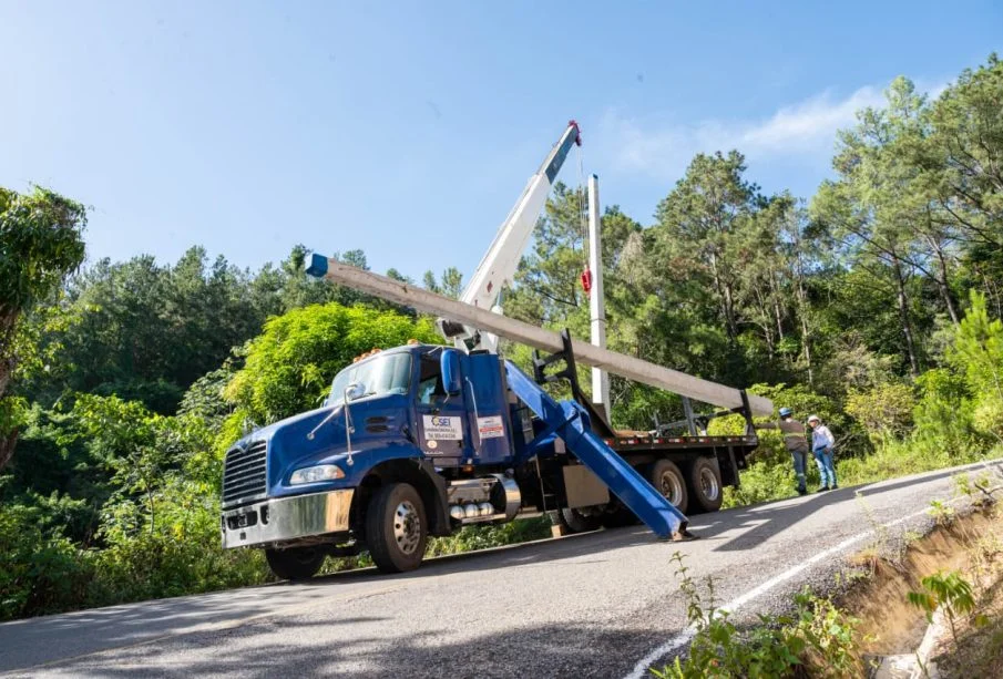 Electrificación llega a la localidad El Montazo de Azua con proyecto de Edesur