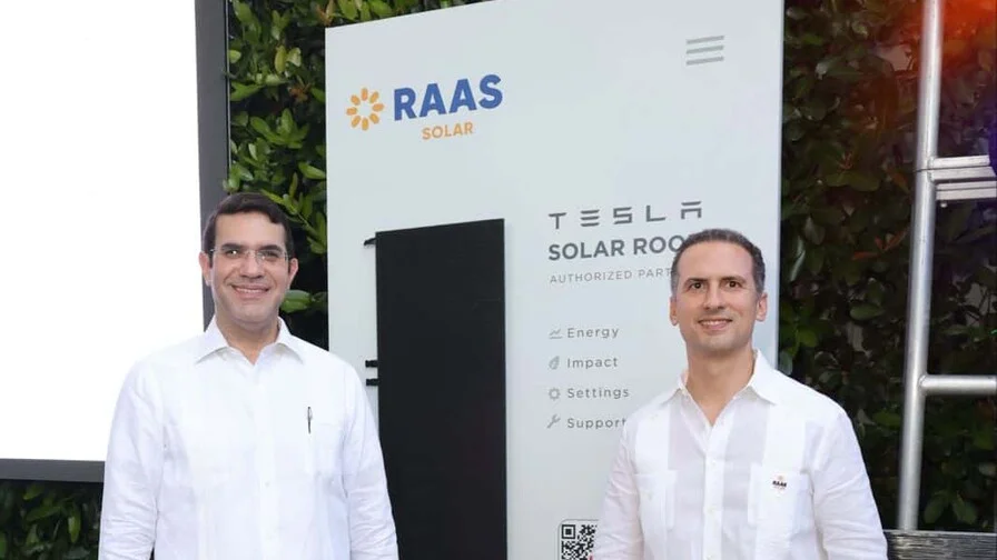 Raas Solar impulsa energía limpia con Tesla Solar Roof