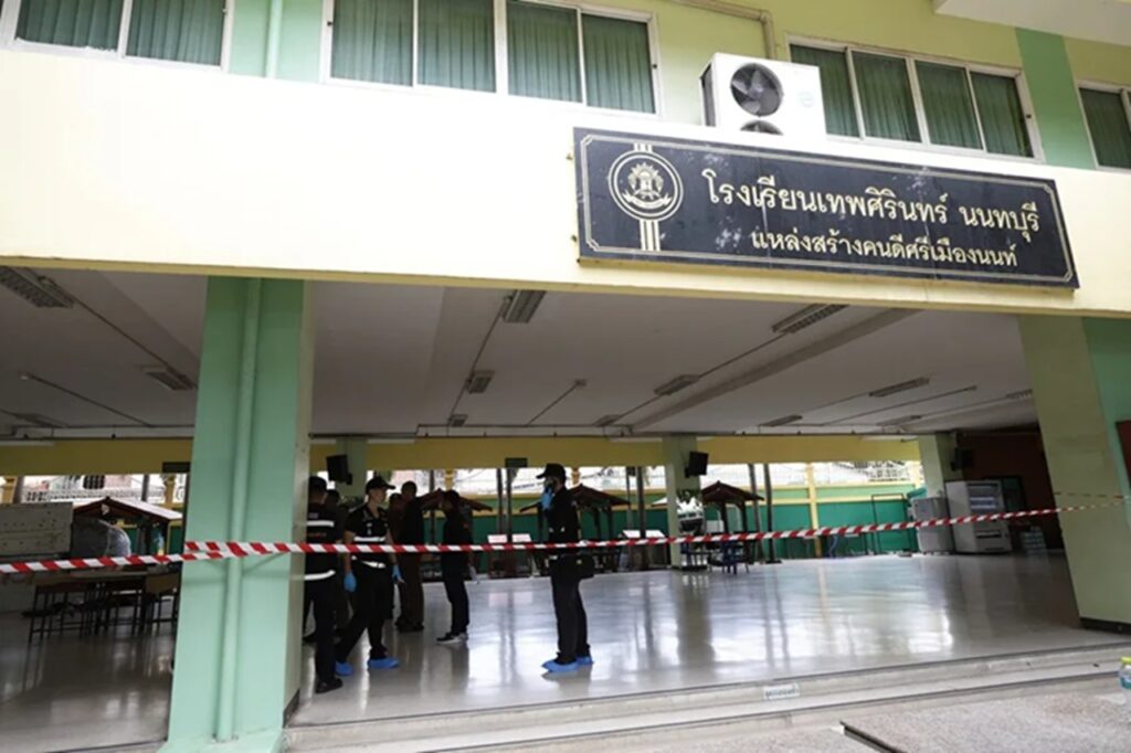 Un adolescente mata a sus abuelos y a varios de sus profesores en el último tiroteo escolar en Tailandia